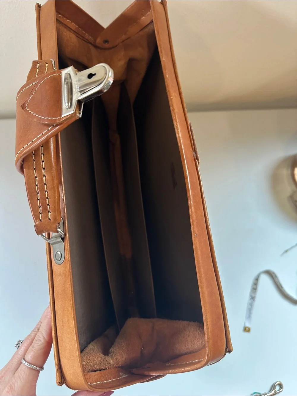 Vintage Classic Tan Leather Briefcase with Secure Lock and Top Handle